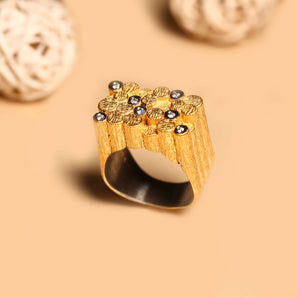 Daphnis Themed Ring
