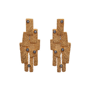 Wall Motif Earring