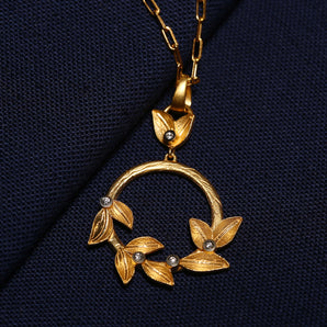 Magical Leaves of Bacchus Themed Necklace