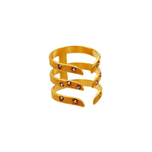Pearl Figures Triple Ring
