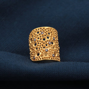 Unevenly Spaced Ring