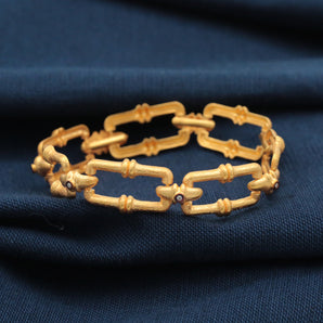 Rectangular Ring Motif Bracelet