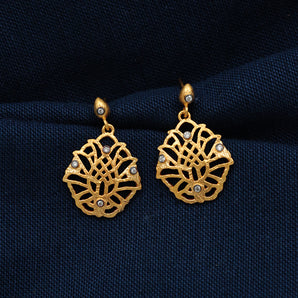 Filigree Art Themed Earring