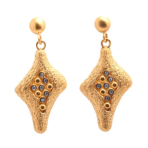 Seashell Motif Earring