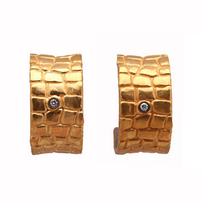 Ancient Egypt Themed Wall Motif Earring