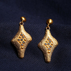 Seashell Motif Earring