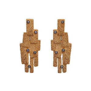 Wall Motif Earring