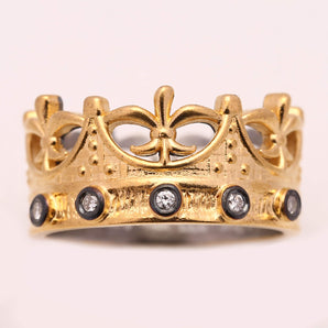 Quenn Crown Themed Ring